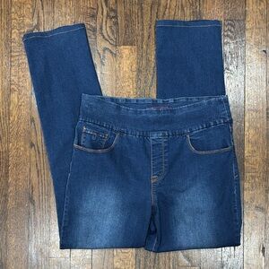 Gloria Vanderbilt Dark Blue pull on Jeans size 12